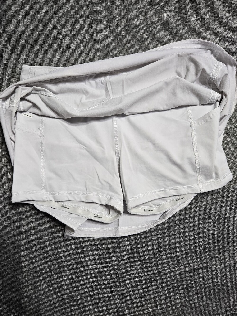 Lululemon Pace Rival White Mid Rise Skirt Regular First Release sz 6 - Picture 5 of 9